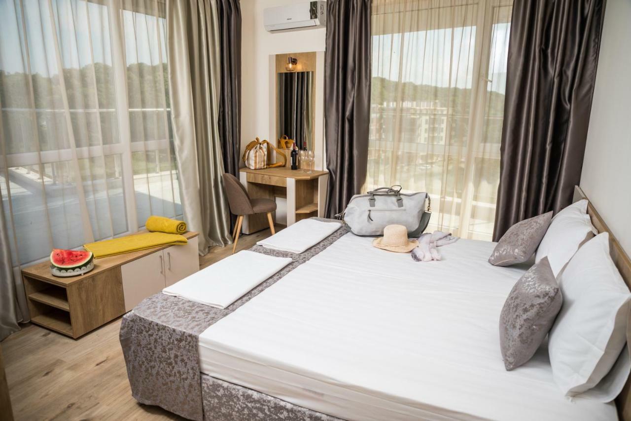 Allure Beach Resort Aparthotel Πριμόρσκο Δωμάτιο φωτογραφία
